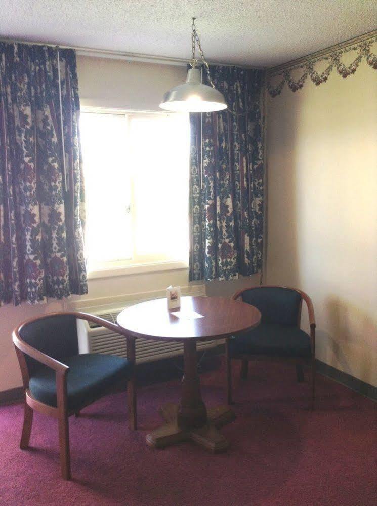 Dollinger'S Motor Inn Albion Екстер'єр фото